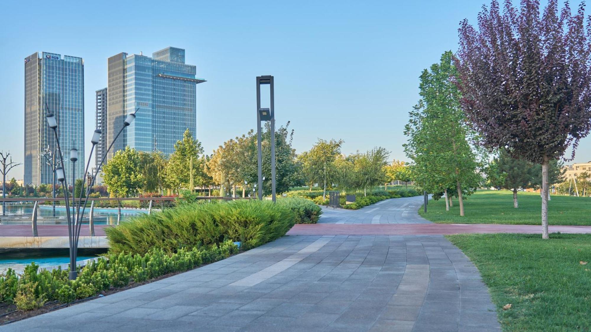 Holiday Inn Tashkent City By Ihg Екстер'єр фото
