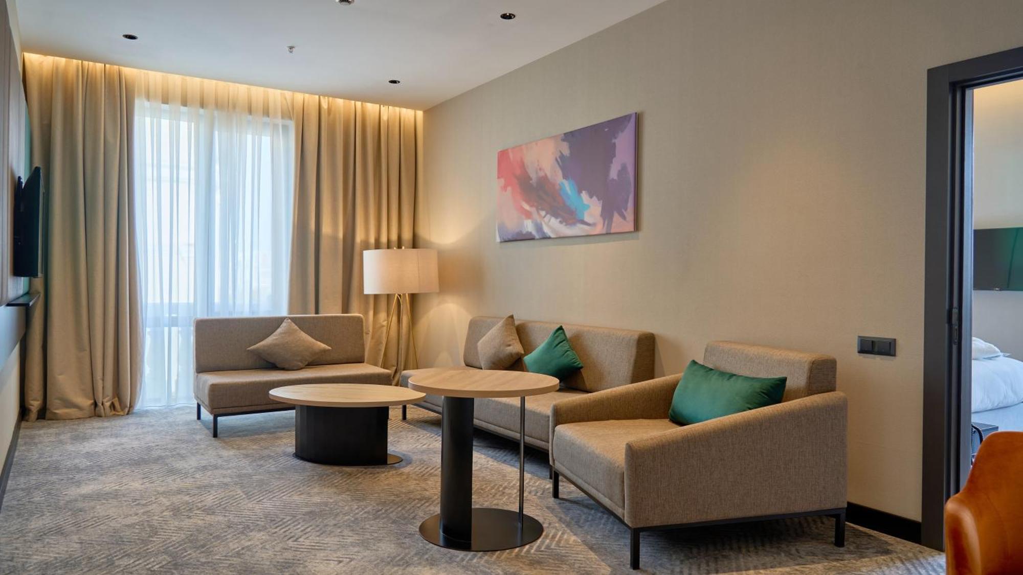 Holiday Inn Tashkent City By Ihg Екстер'єр фото