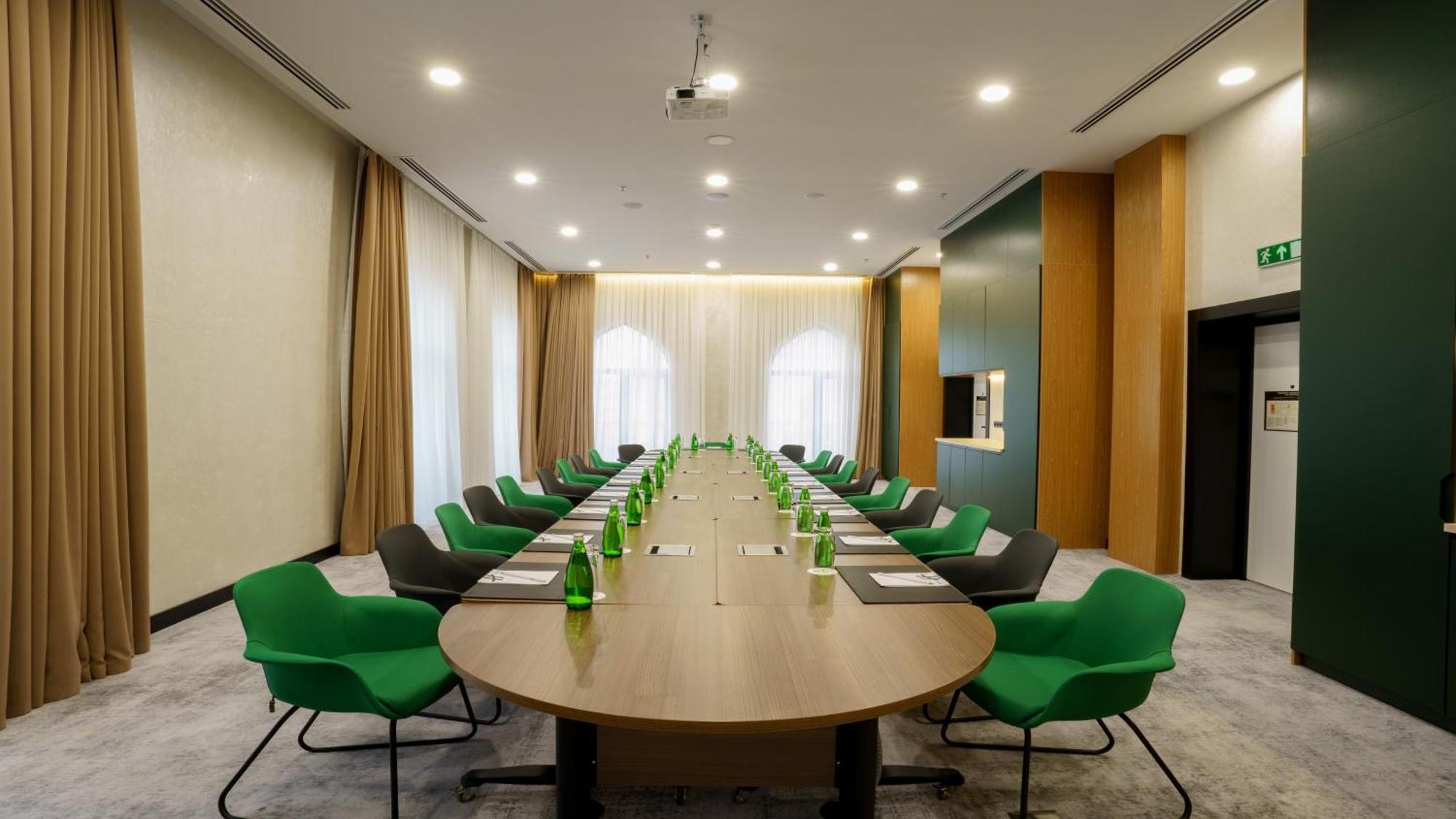 Holiday Inn Tashkent City By Ihg Екстер'єр фото