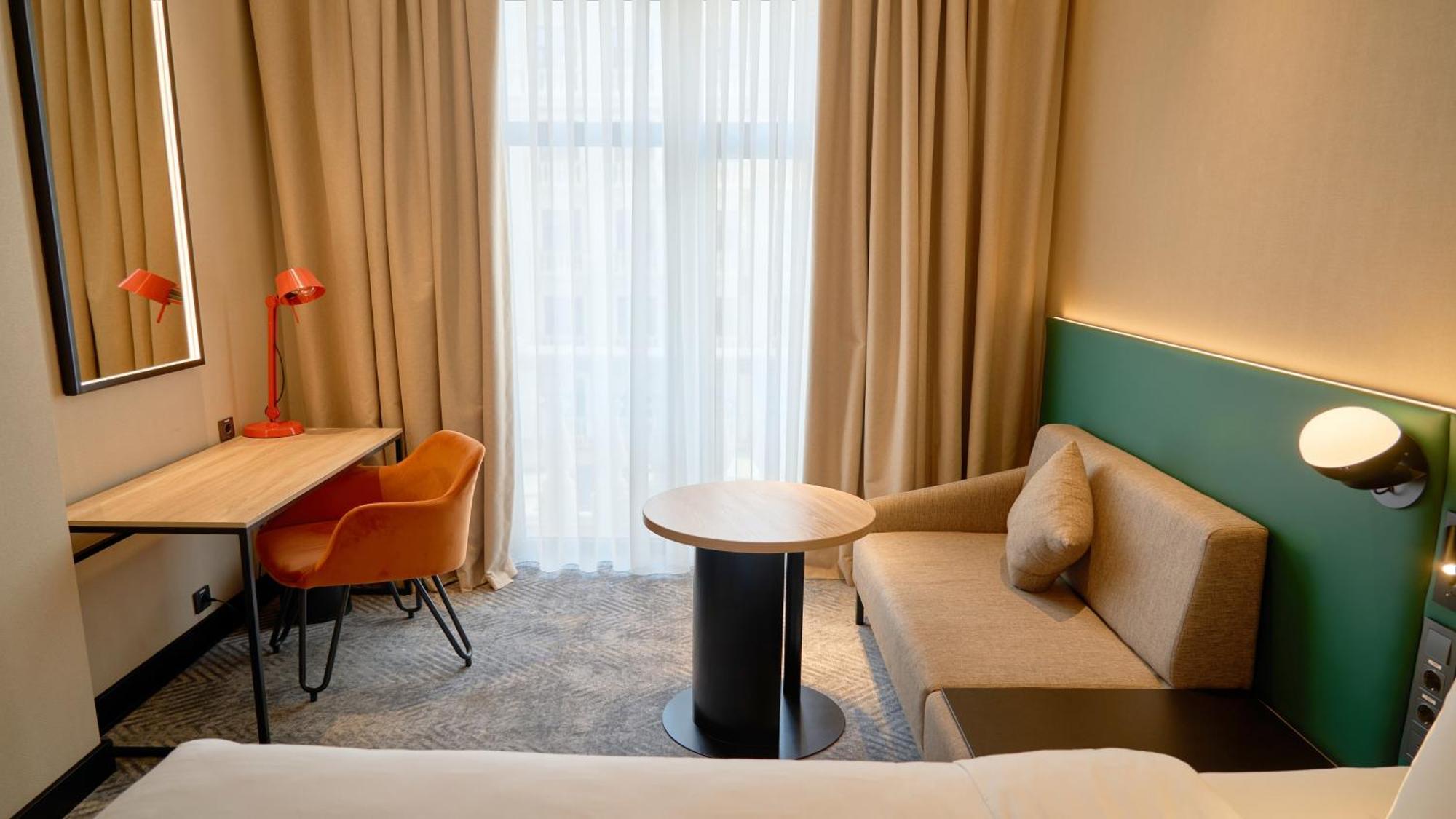 Holiday Inn Tashkent City By Ihg Екстер'єр фото